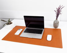 Load image into Gallery viewer, EXTEND Genuine Leather Desk Pad Small
