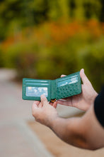 Load image into Gallery viewer, Moccow Edition - EXTEND Genuine Leather AirTag Wallet