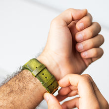 Load image into Gallery viewer, EXTEND Genuine Leather Apple Watch Strap 42mm