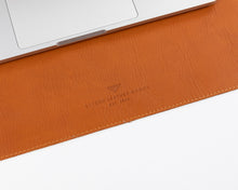 Load image into Gallery viewer, EXTEND Genuine Leather Desk Pad Big