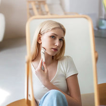 Load image into Gallery viewer, Porodo LFS100 4in1 Light Therapy Device Face Massager