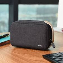 Load image into Gallery viewer, Wiwu Cozy Storage Bag Small - Black