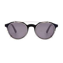 Load image into Gallery viewer, Barner solar clip-on williamsburg - Silver smoke