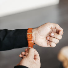 Load image into Gallery viewer, EXTEND Genuine Leather Apple Watch Strap 42mm

