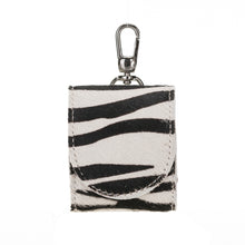 Load image into Gallery viewer, Barchello Leather Case Airpods 1/2 Zebra
