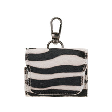 Load image into Gallery viewer, Barchello Leather Case Airpods Pro Zebra
