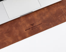 Load image into Gallery viewer, EXTEND Genuine Leather Desk Pad Small
