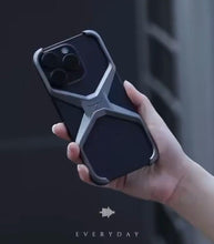 Load image into Gallery viewer, Encase Aluminum Spider Case For 14 Pro Max
