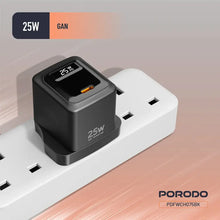Load image into Gallery viewer, Porodo Gan 25W Usb-c Wall charger Real-Time Power Display
